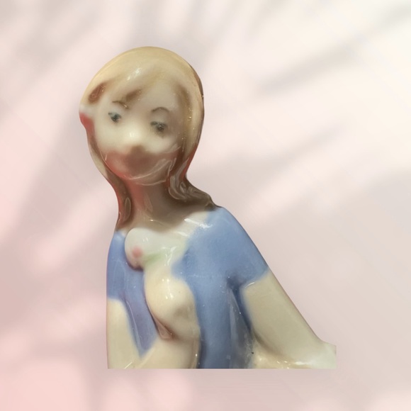 Rex Valencia Figurine - Picture 2 of 5